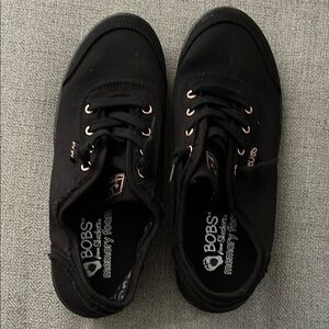 Skechers Black Sneakers Classic Low-Top Design